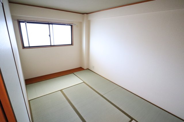 グレーシィ東生駒の和室