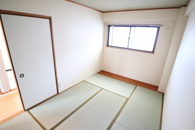 グレーシィ東生駒の和室