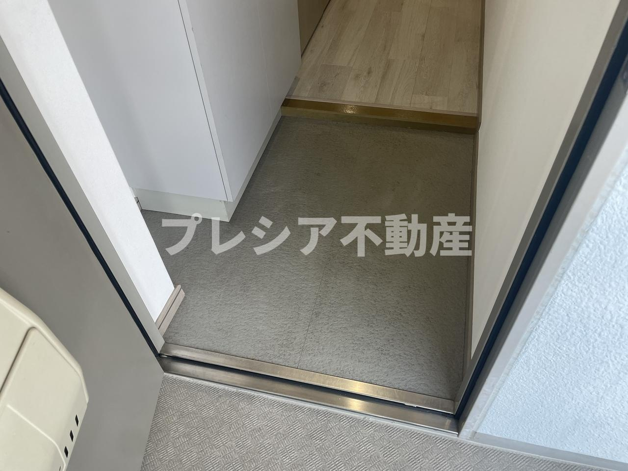 リーヴェンス甲子園口の玄関