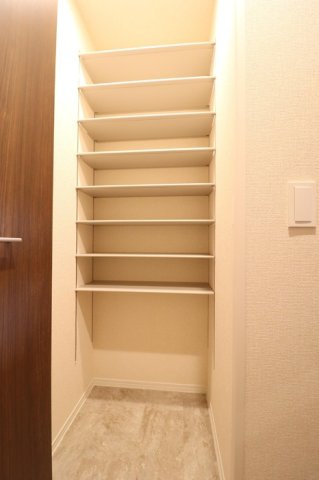 メゾン　ド　常盤の収納