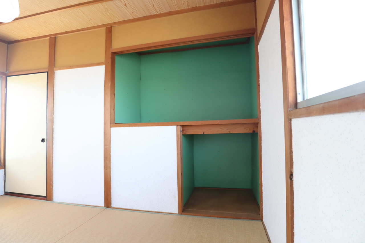 額田部北町戸建の収納