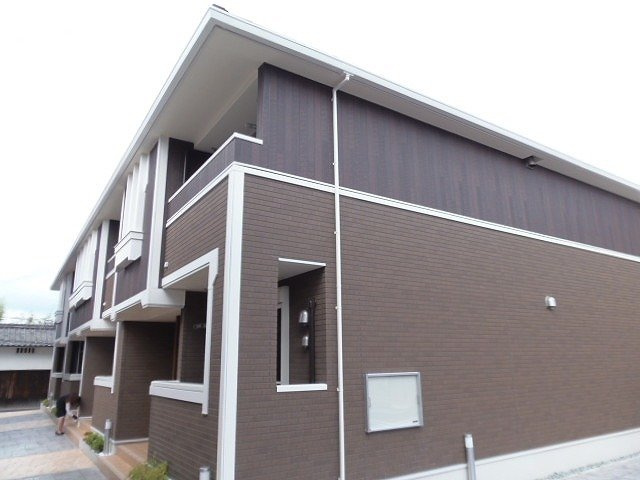 橿原市常盤町のアパートの外観