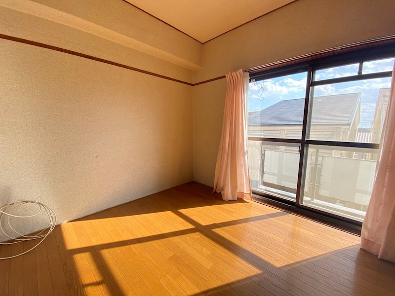 楠丘マンションの洋室