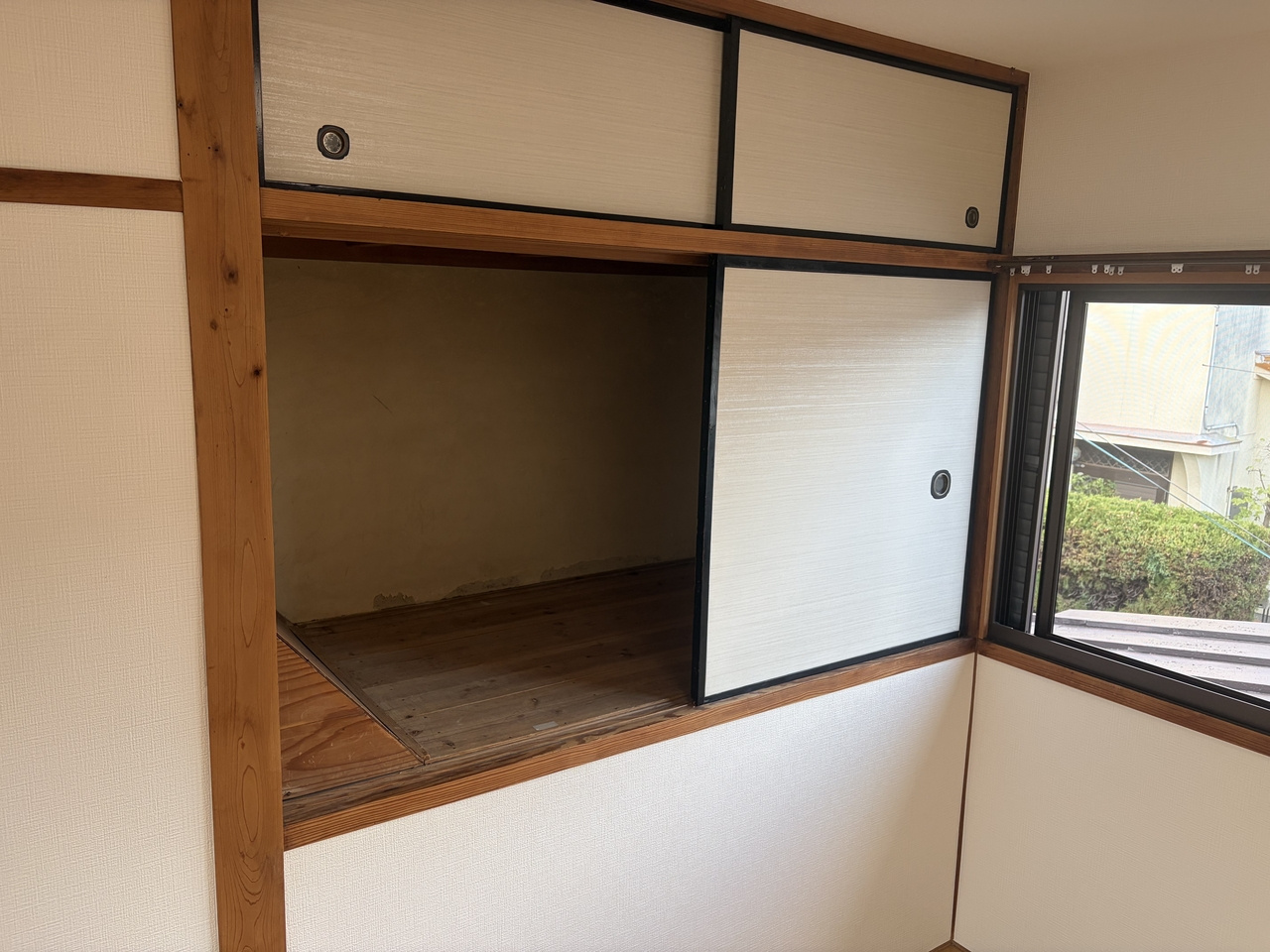 秋篠三和町1丁目戸建の収納