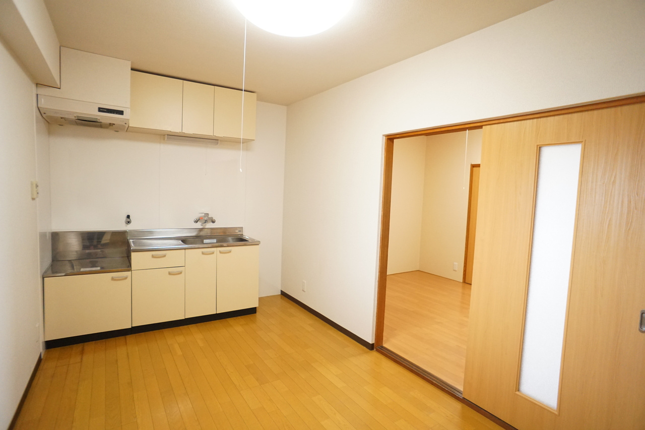 マンション平沼の居間・リビング