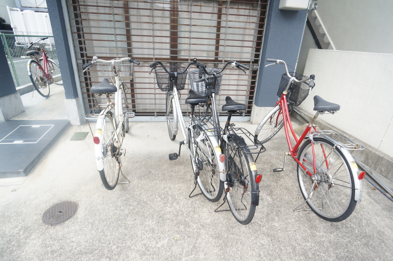 Riora13の駐車場