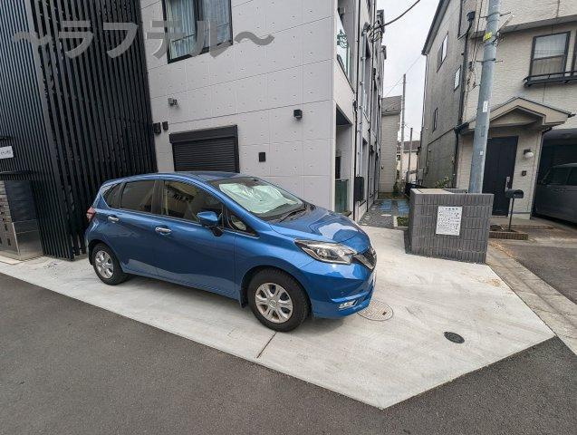 所沢市旭町のアパートの駐車場