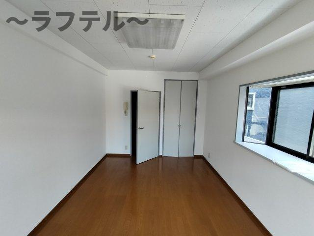 メゾンローゼの洋室|別部屋イメージ写真