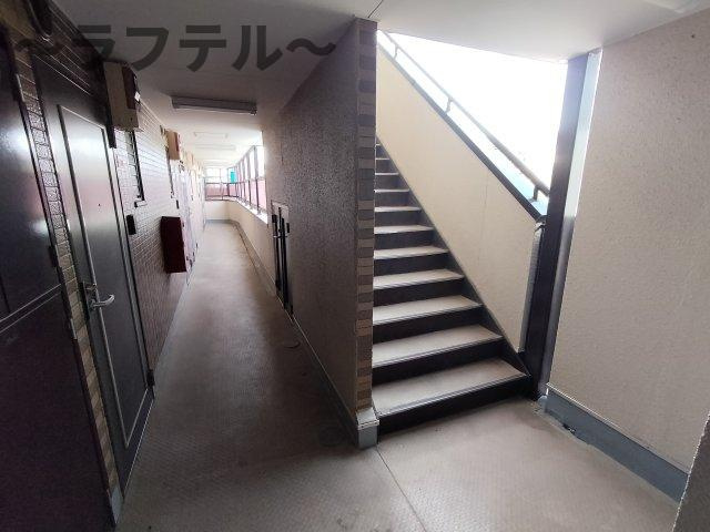 メゾンローゼのロビー