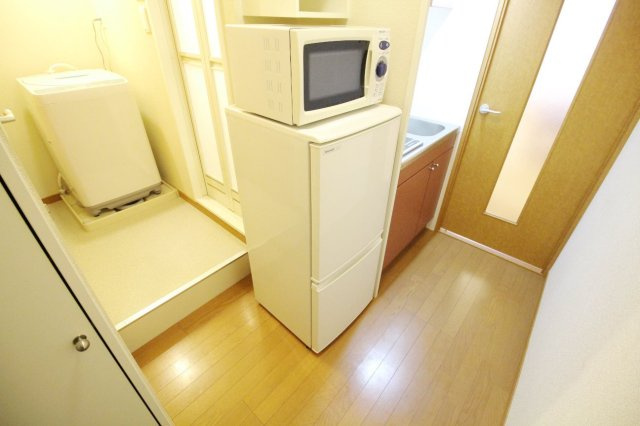 レオパレスＧｒｅｅｎ　Ｏｊｉの設備|冷蔵庫、電子レンジ、洗濯機を完備しています。