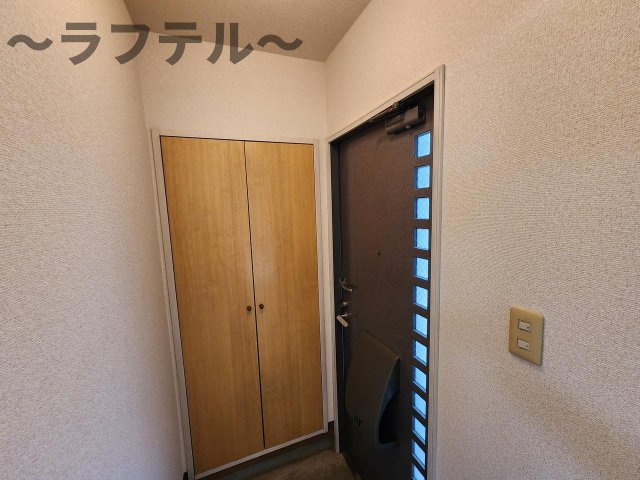 所沢市大字北秋津のアパートの玄関|別部屋イメージ写真