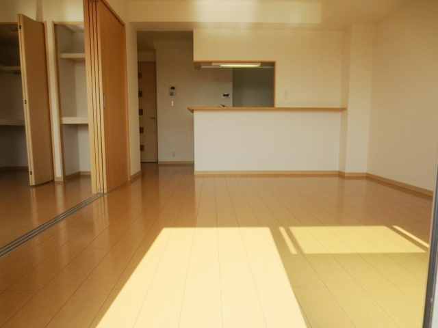 スカイヒルズの居間・リビング