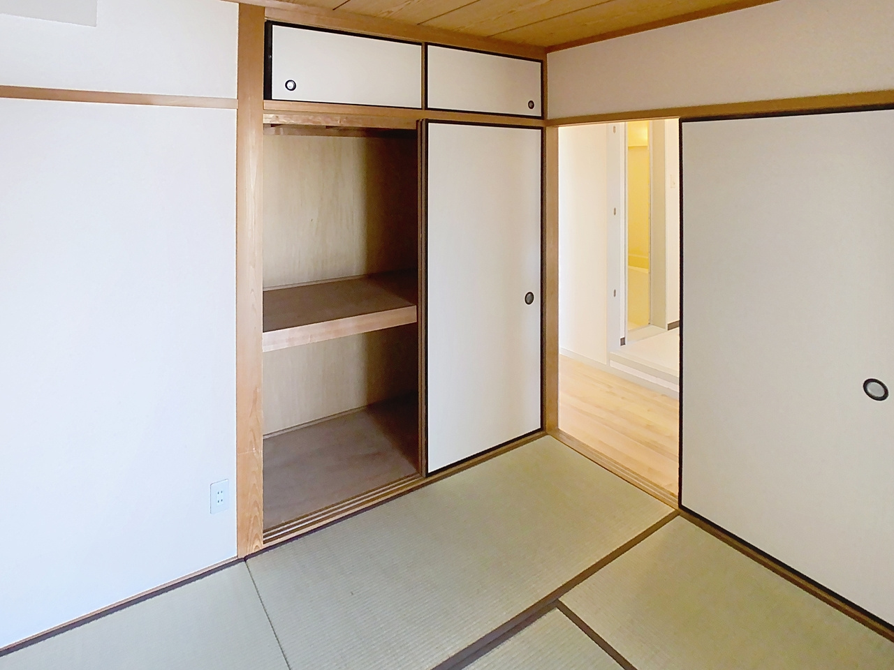 シャトー天理の収納