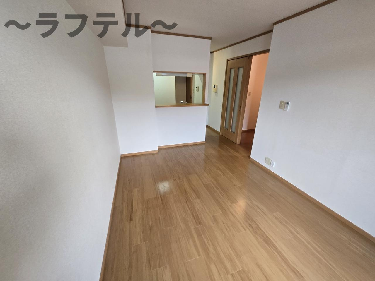 サニーレジデンスの居間・リビング|別部屋イメージ写真