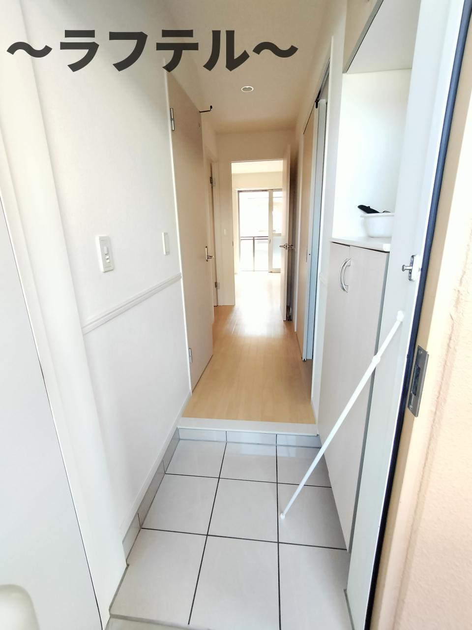 ラビランスAの玄関|別部屋イメージ写真