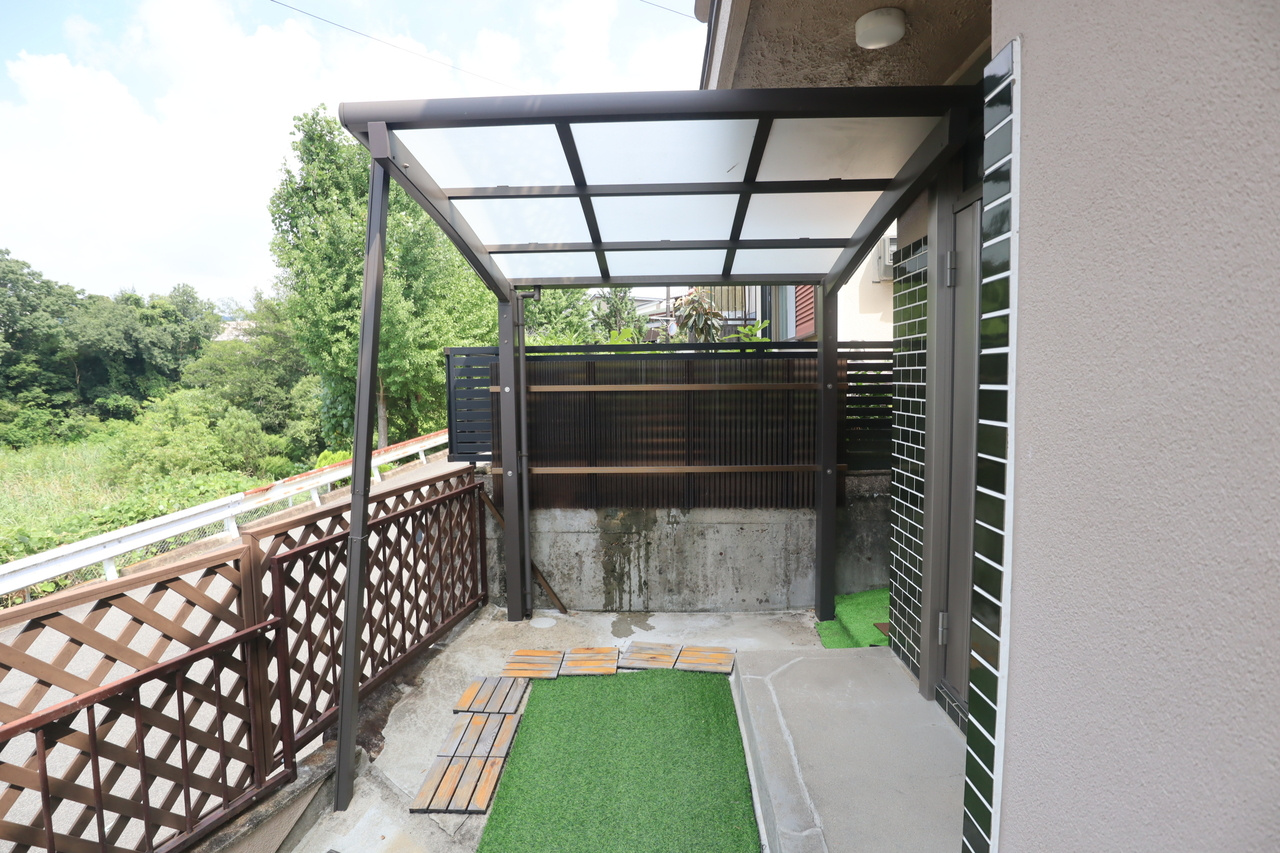 小泉町戸建のエントランス