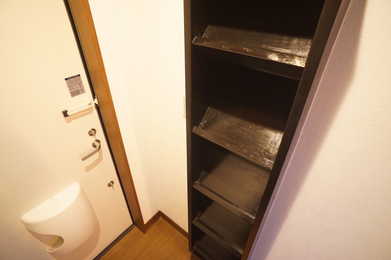 ヴェリーサ王寺のその他