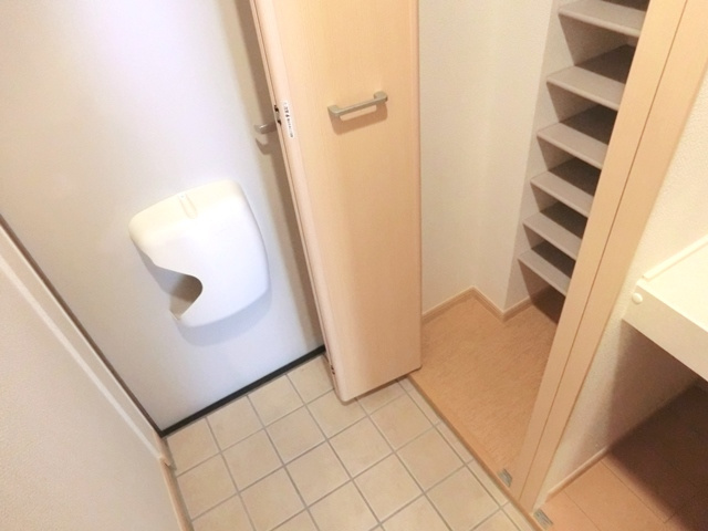 ブローブランの玄関|★玄関にトールタイプのシューズボックスを設置しています。★