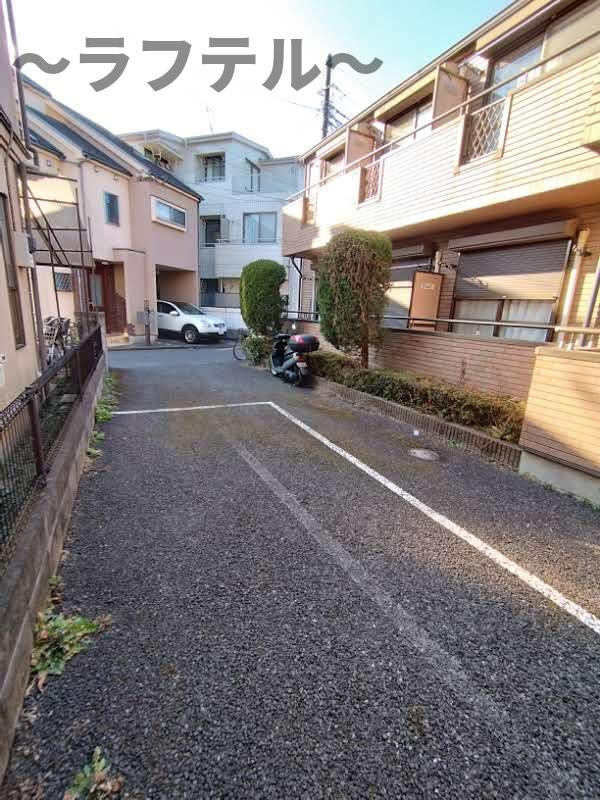 サンセールロジュマンの駐車場
