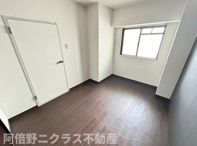 クレセントコートの洋室|内装は別部屋の参考写真です。