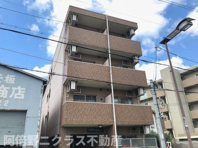 ル・シャンピニヨンの外観