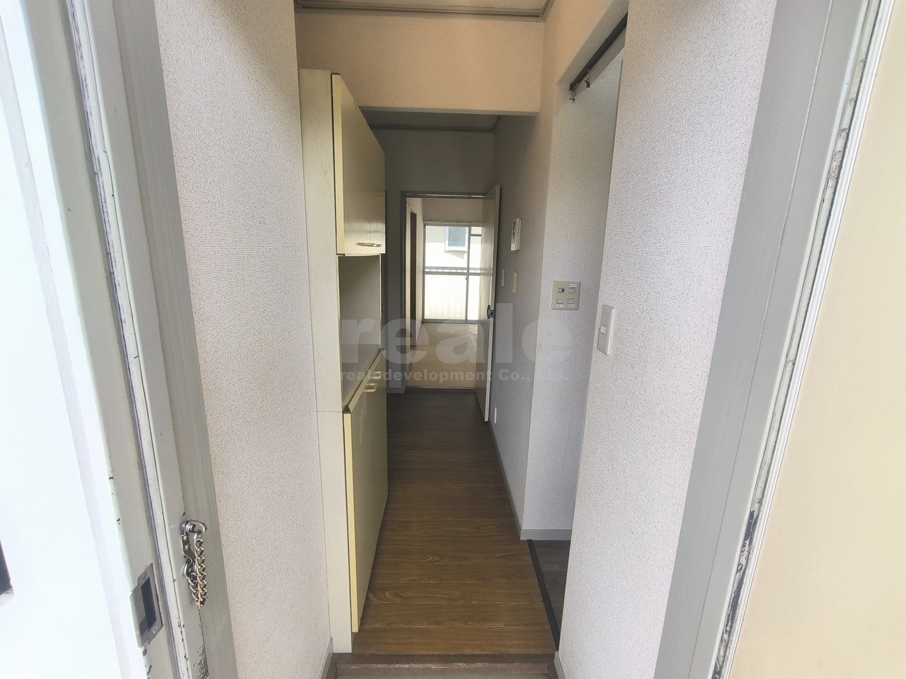 杉並区上井草４丁目のアパートの玄関
