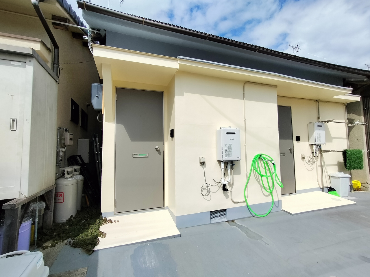 佐紀町平屋のエントランス