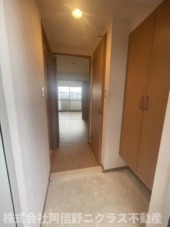 WONTAEKの玄関|内装は別部屋の参考写真です。
