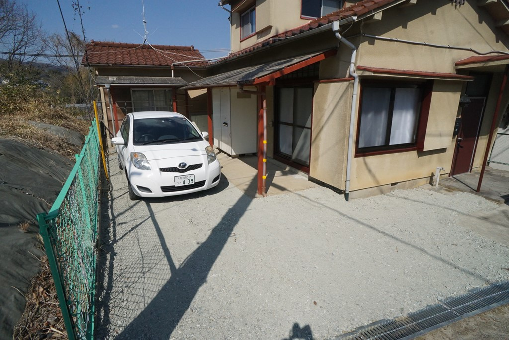 マイホーム竜田川の駐車場