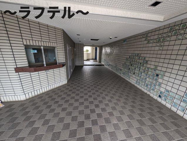 メーゾン狭山ヶ丘のロビー