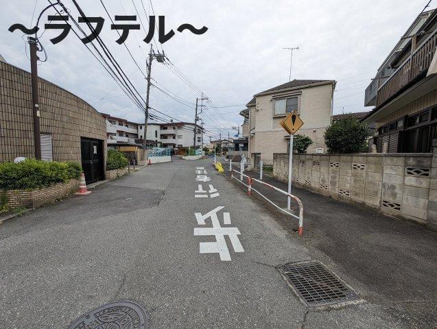 メーゾン狭山ヶ丘の周辺