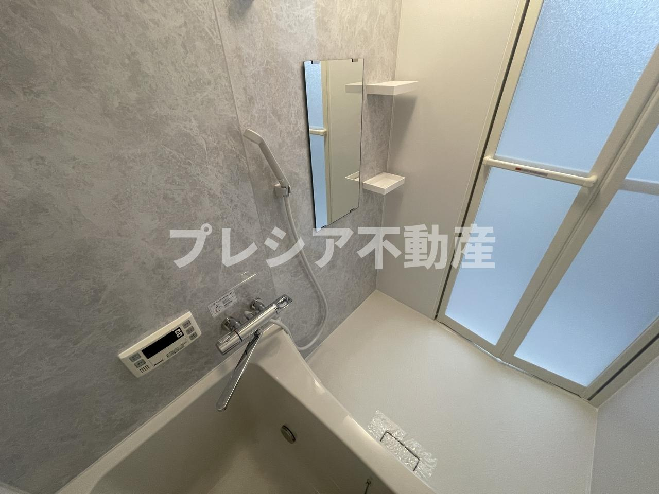 リーヴェンス甲子園口の浴室