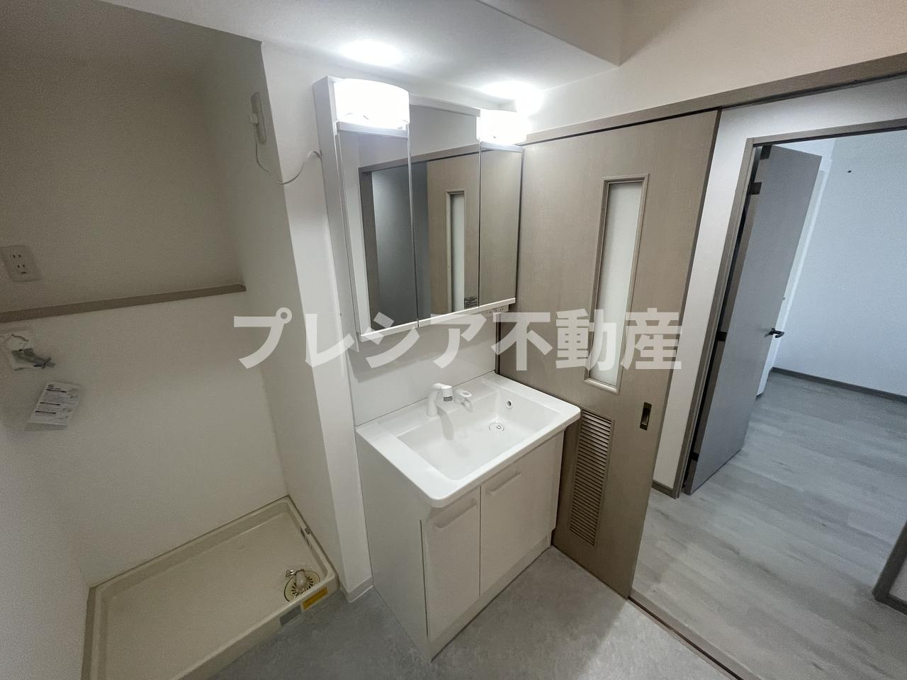 リーヴェンス甲子園口の独立洗面台