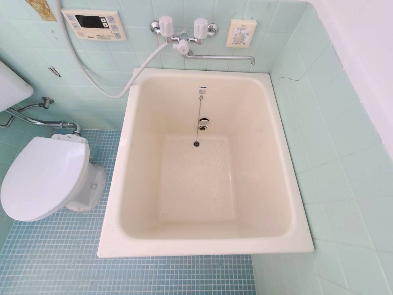 西ノ京ハイツの浴室