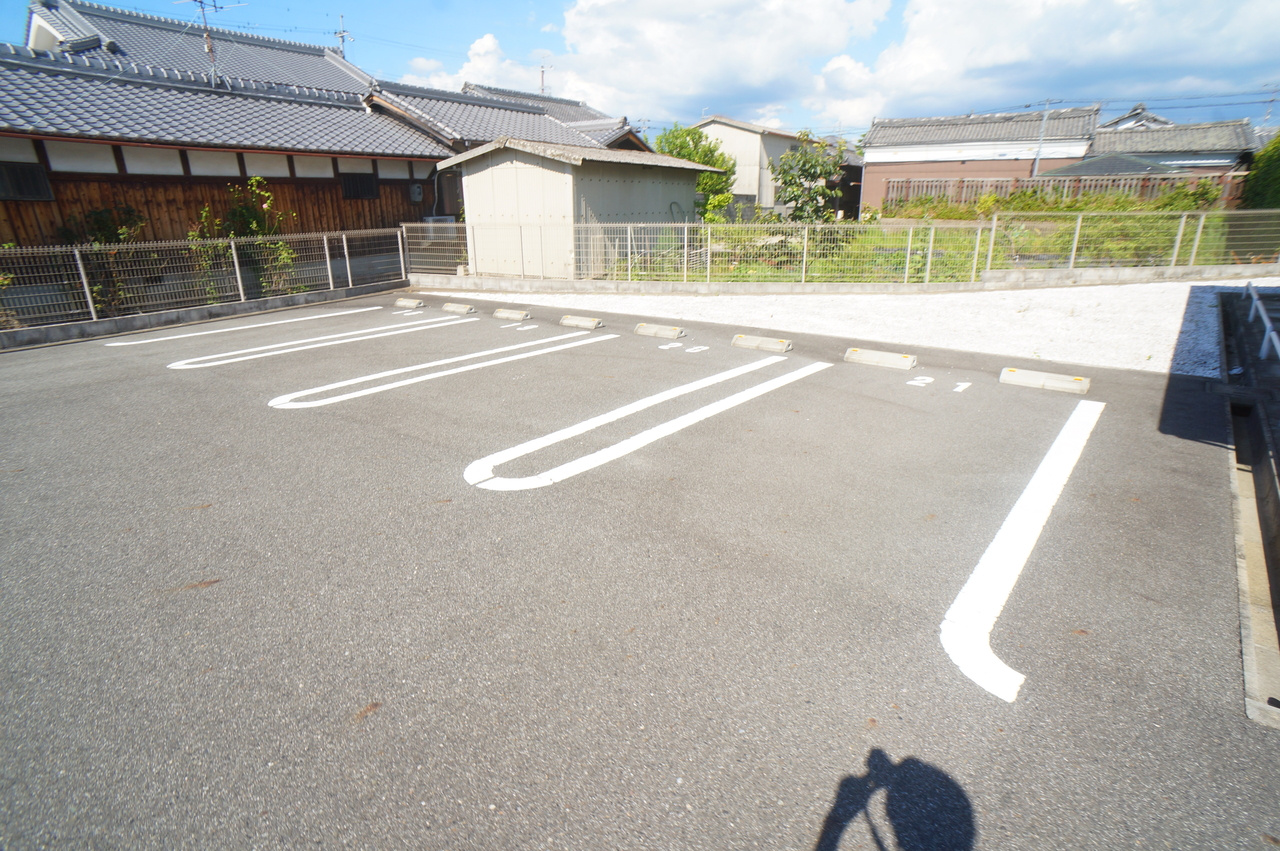 サントノーレⅡの駐車場