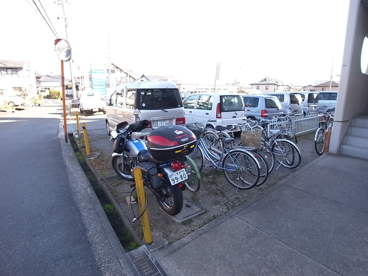 上田ハイツの駐車場