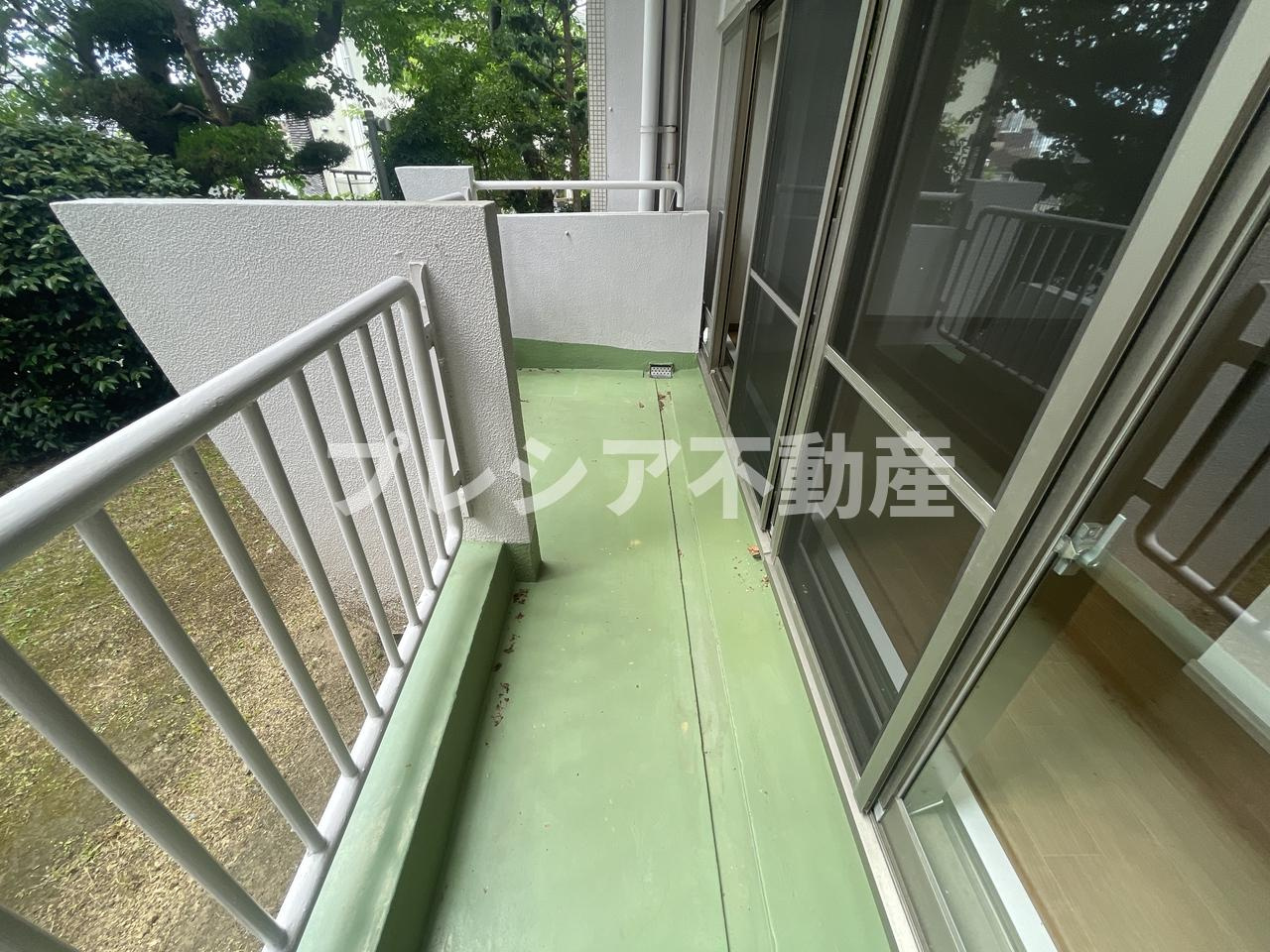 岡本エクセルのバルコニー