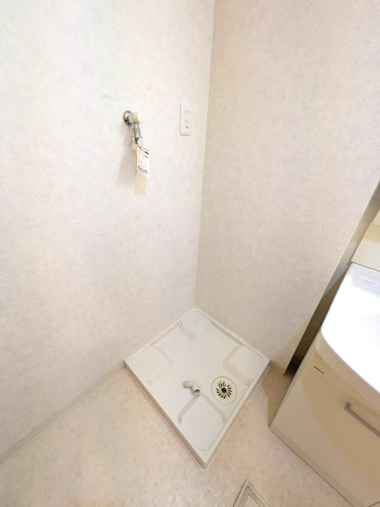 宝塚市南口２丁目のマンションの洗面所|洗濯機置場です