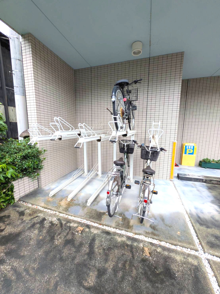 宝塚市南口２丁目のマンションのその他共用部分|駐輪場です