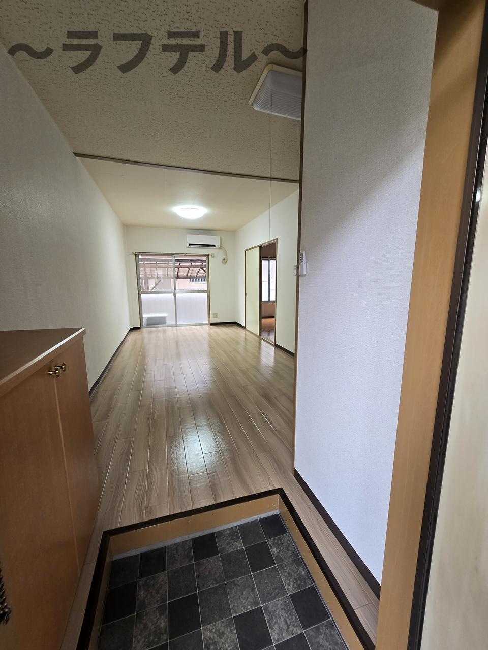 エステート和ヶ原Bの玄関