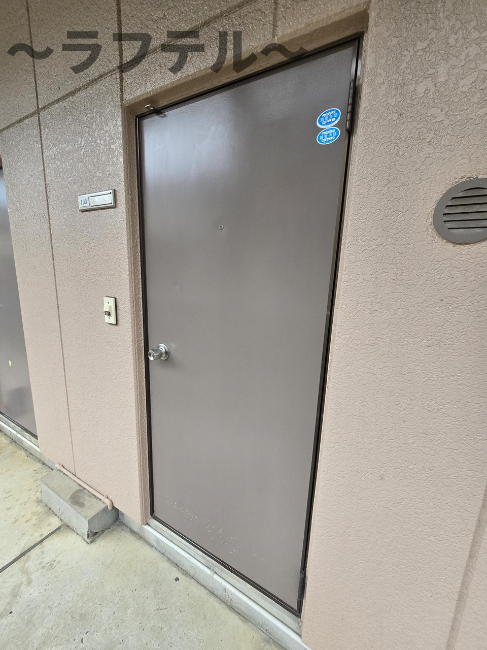 エステート和ヶ原Bの玄関
