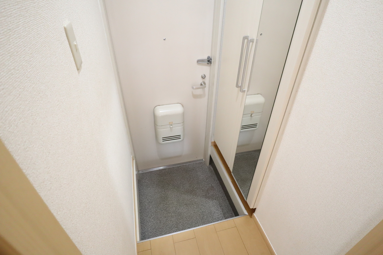 グリーンガーデンＢの玄関