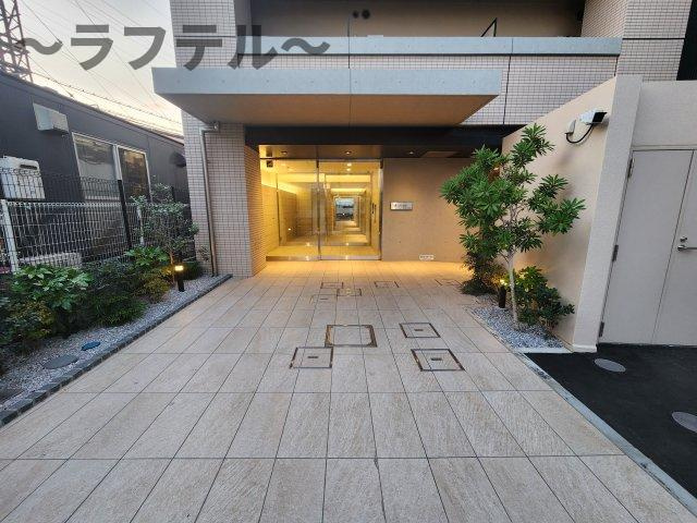 N-stage　西所沢駅前のエントランス