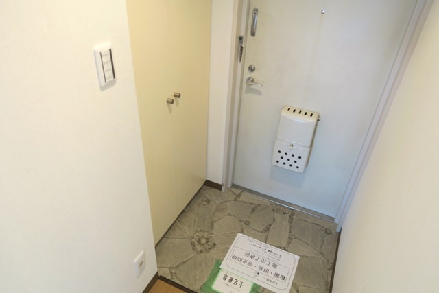 ゴールドマンション小熊ＰＡＲＴ２の玄関|★玄関画像・シューズボックスを設置★
