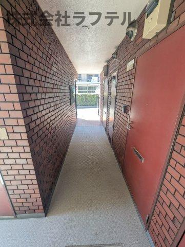 所沢市緑町４丁目の賃貸マンションのロビー