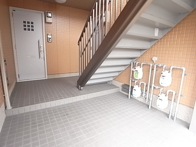 オ・パン法蓮町のエントランス