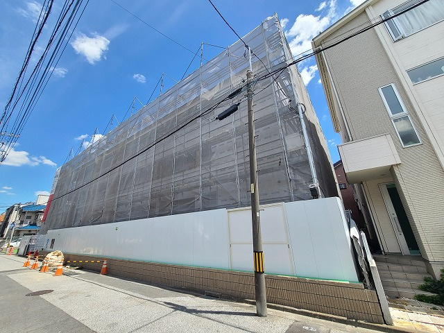 Ksパーシモンの外観|★木造２×４構造３階建てアパート！外観です★