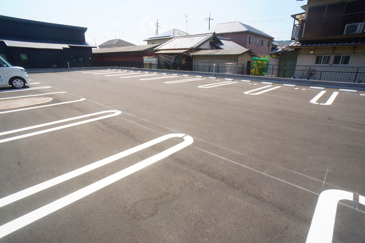 クリーンハイツ加茂Ｉの駐車場