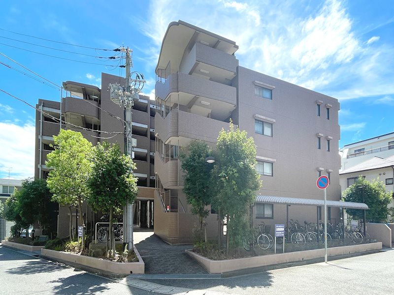 リバーサイドパークの外観