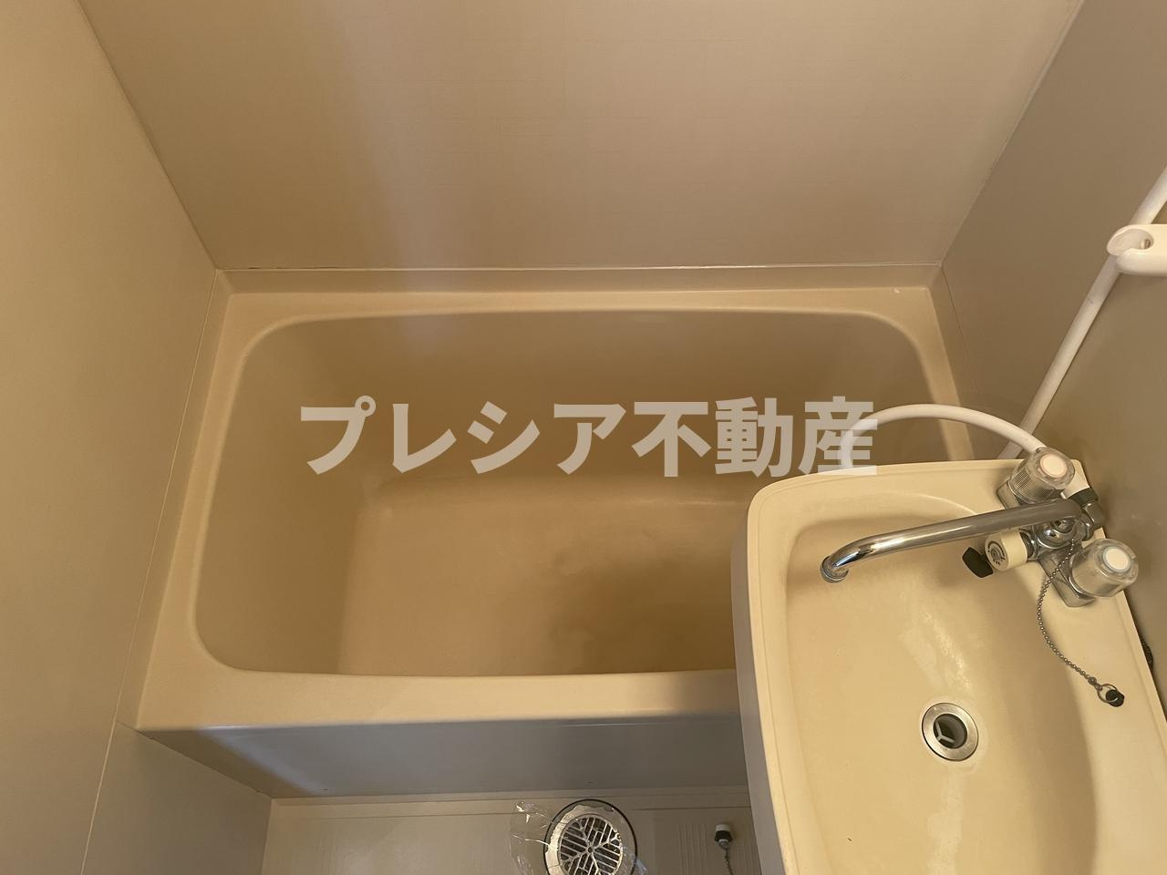 ユニテック甲子園の浴室